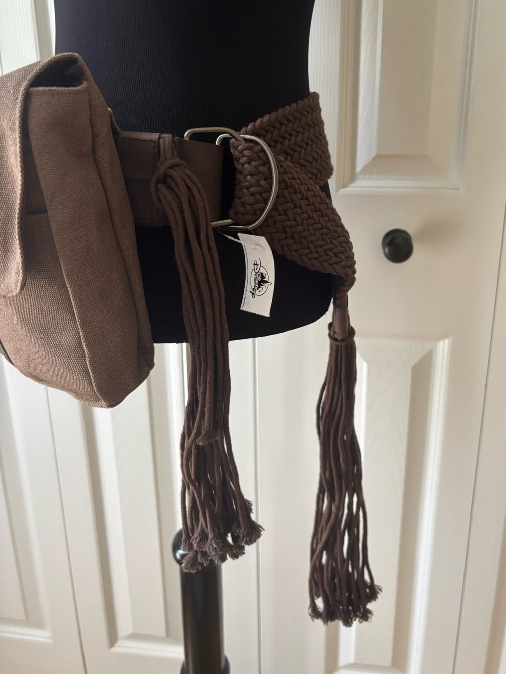 NWT Stars Wars Galaxy’s Edge Black Spire Outpost Belt Bag - Picture 2 of 10